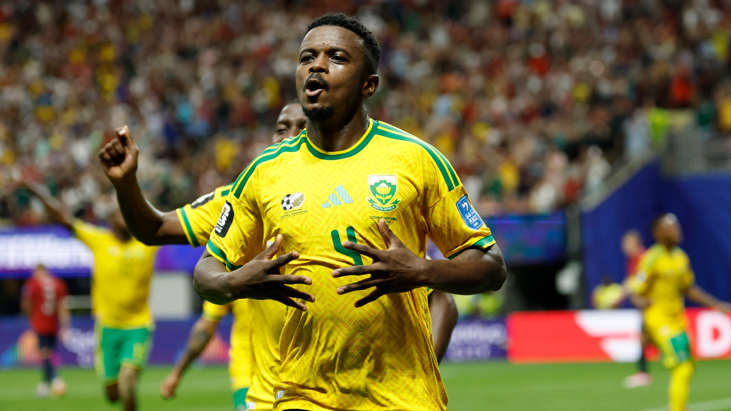 South Africa keeps its World Cup hopes alive with a 1-1 draw against the  Czech Republic – Queen City News