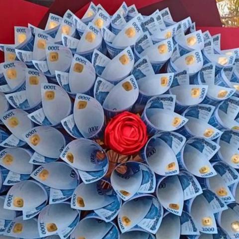 Kenya Central Bank Bans Cash Bouquets Using Banknotes Ahead of Valentine’s Day